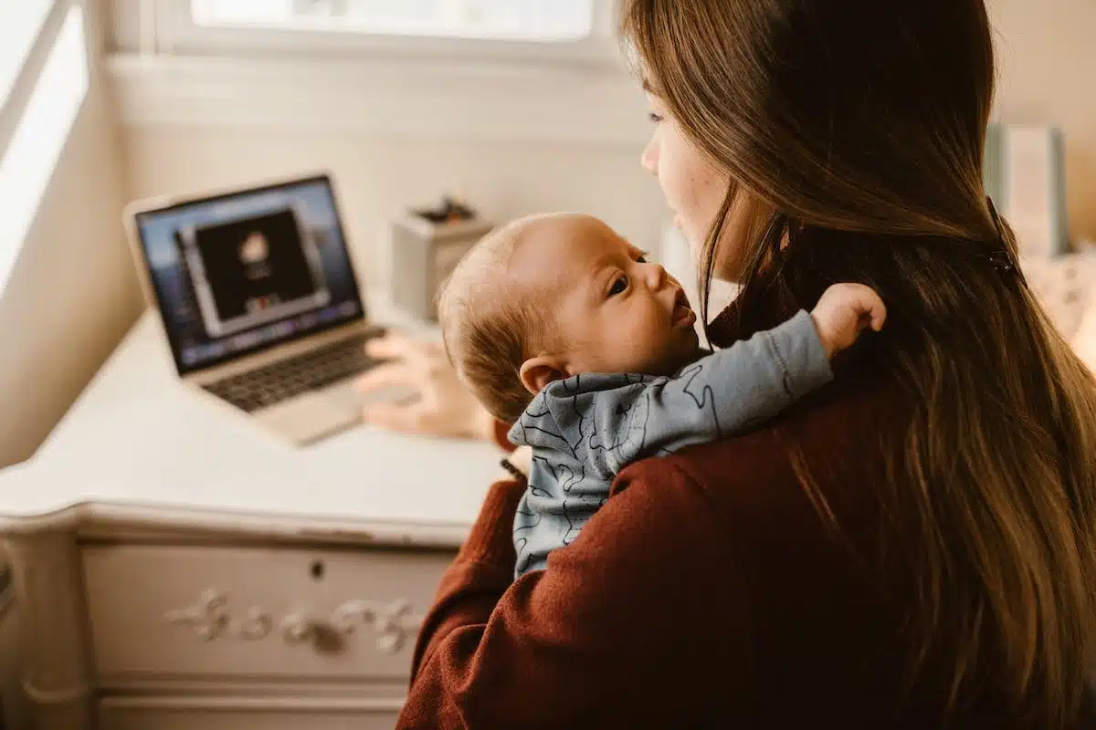 bébé  communication